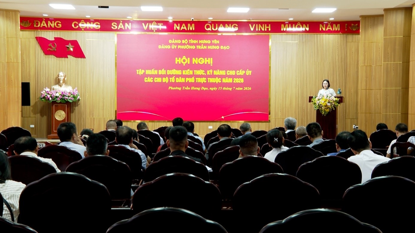 PHƯỜNG TRẦN HƯNG ĐẠO TẬP HUẤN 3 CHUYÊN ĐỀ CHO 68 CÁN BỘ CẤP ỦY CHI BỘ