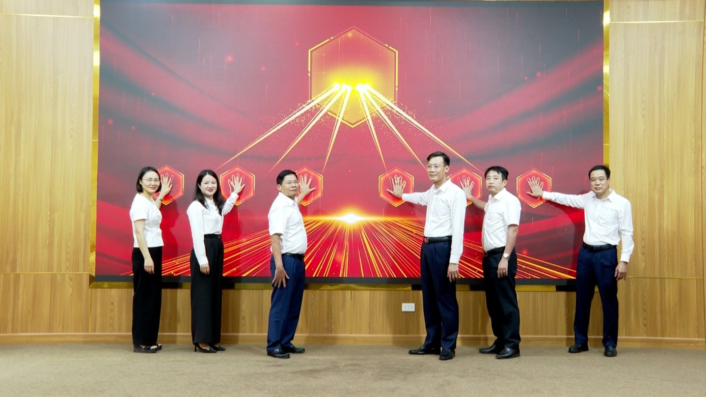 PHƯỜNG TRẦN HƯNG ĐẠO RA MẮT MÔ HÌNH “CHÍNH QUYỀN ĐỒNG HÀNH, PHỤC VỤ NGƯỜI DÂN VÀ DOANH NGHIỆP”
