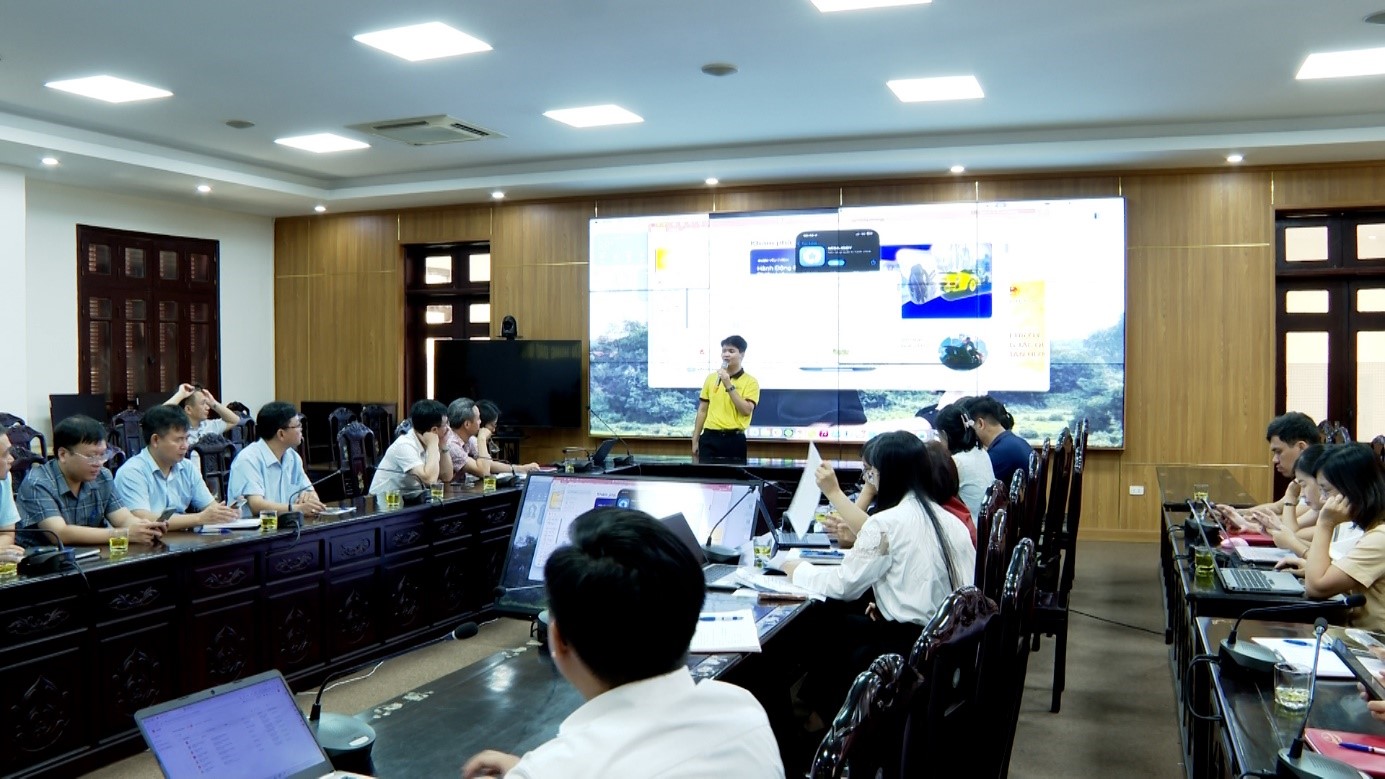 ĐẢNG ỦY PHƯỜNG TRẦN HƯNG ĐẠO TẬP HUẤN ỨNG DỤNG MISA IGOV ONEAI